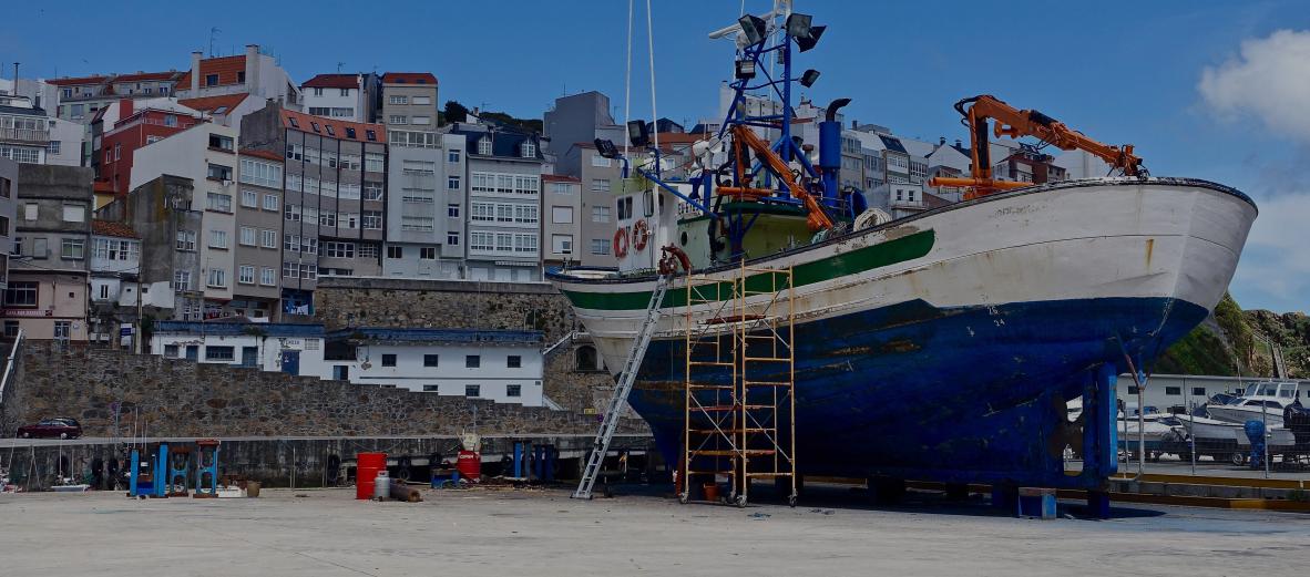 Entretien et maintenance de bateau sur un port